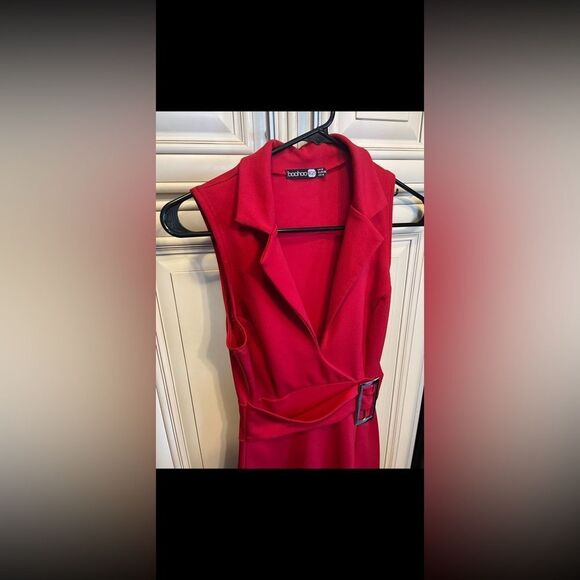 BOOHOO BELTED RED MINI  DRESS SZ 4 - Picture 9 of 9